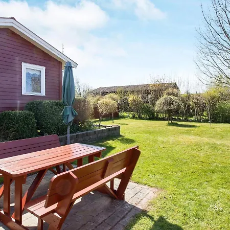 Holiday V Holiday home